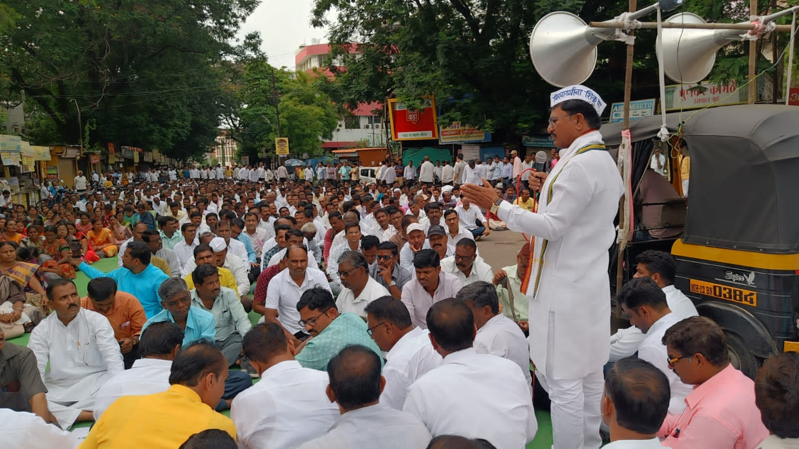  In Maharashtra, the teachers' union held a protest march across the state 